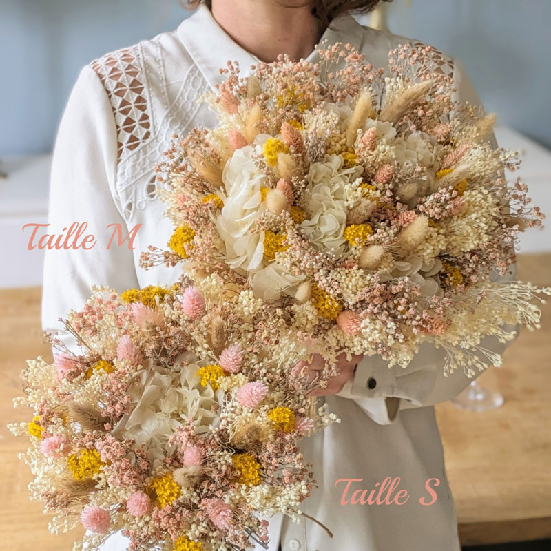 Bouqute de mariée en fleurs séchées pour mariage champêtre