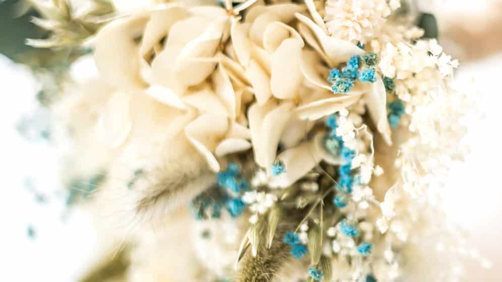 bouquet de mariée en fleurs séchées