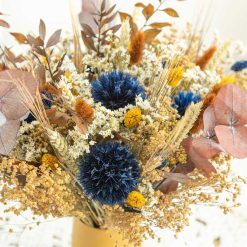 Bouquet de fleurs séchées jaune et bleu