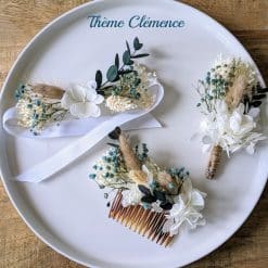 boutonnière de mariage en fleurs séchées bleur