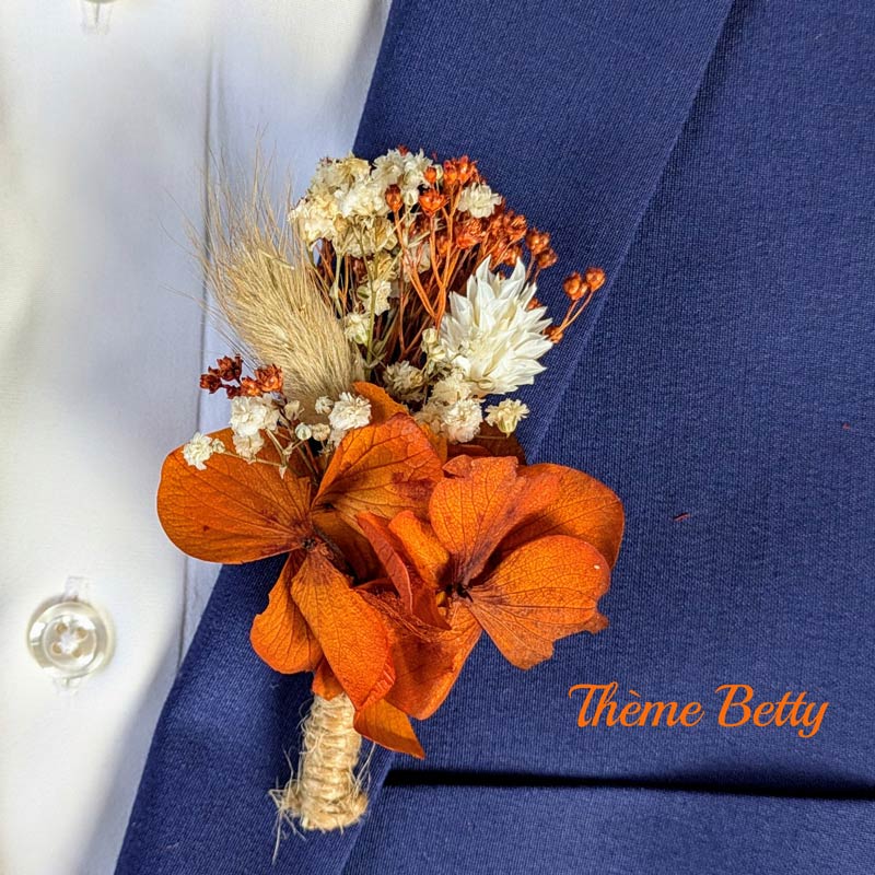 boutonnière de mariage en fleurs séchées