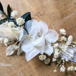 Bracelet de fleurs séchées pour mariée blanc et beige