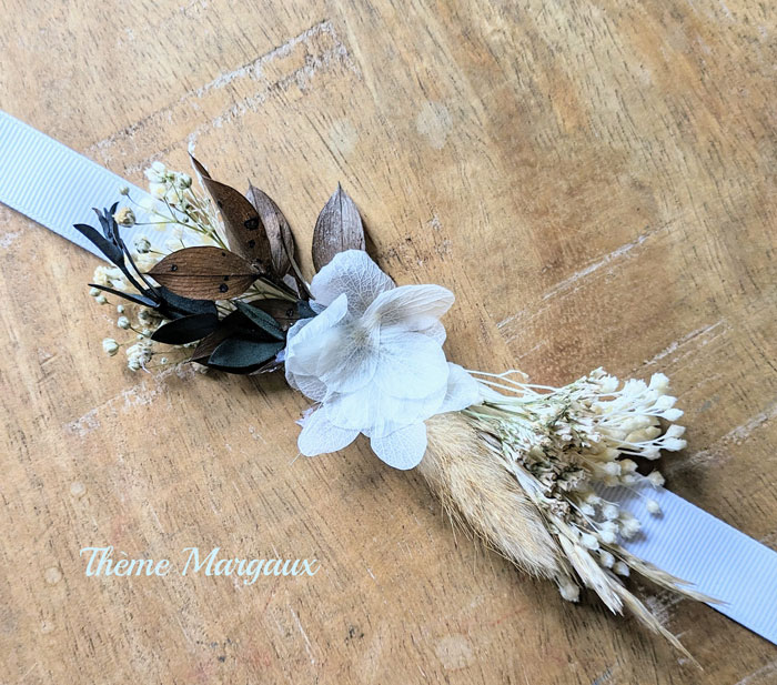 Bracelet de mariée fleurs séchées blanc et brun. Thème Margaux