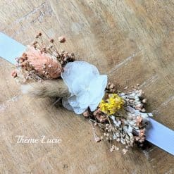 Bracelet de mariée en fleurs séchées blanc et rose pale