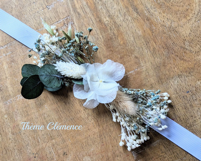 Bracelet de mariée en fleurs séchées bleur