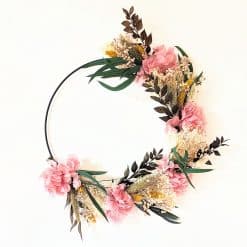 Couronne murale de fleurs séchées rose et jaune D30