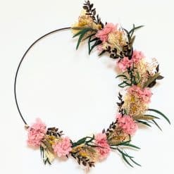 Couronne murale de fleurs séchées rose et jaune D50