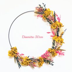 Couronne murale de fleurs séchées Rose et Jaune D50 HILDA FOND BLANC