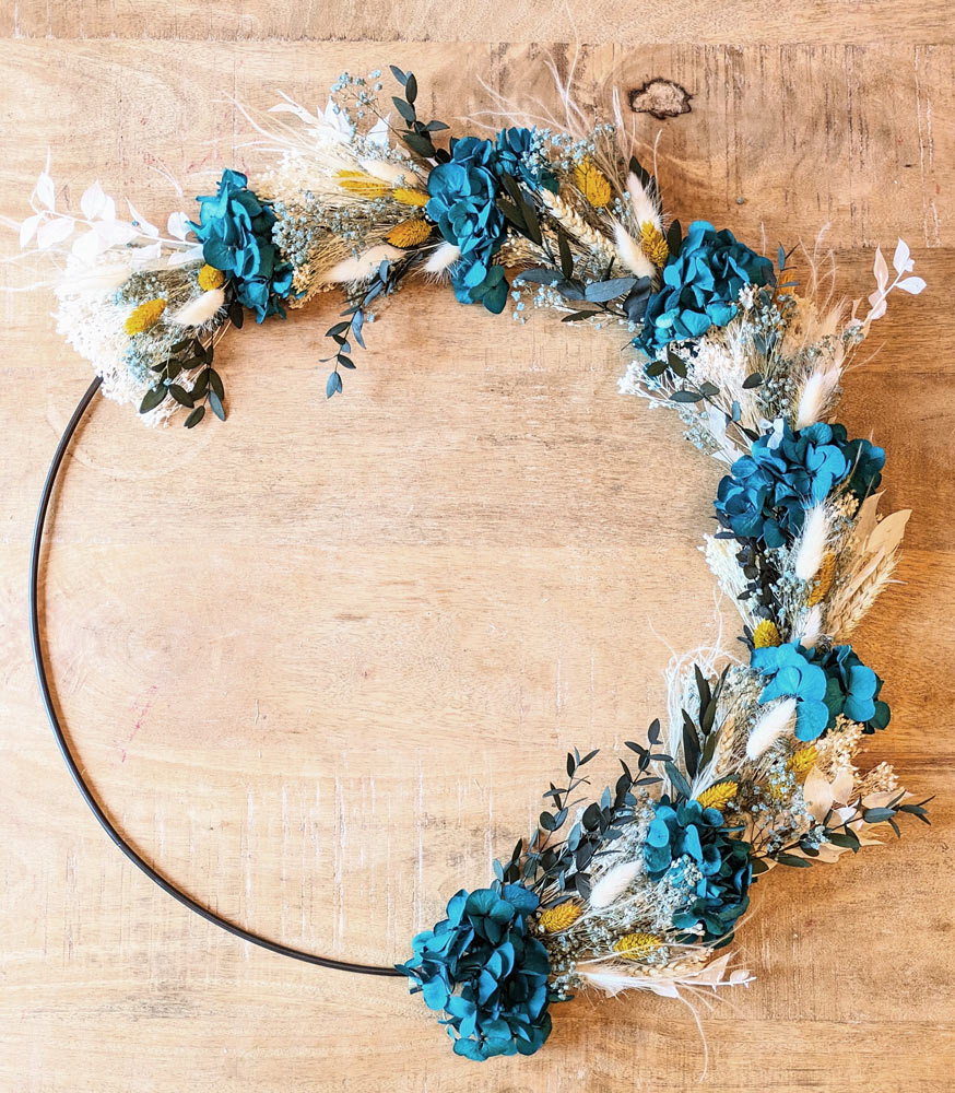 Couronne murale de fleurs séchées hortensia bleu D50