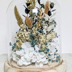 Cloche de fleurs séchées blanc et bleu