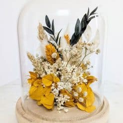 Cloche de fleurs séchées jaune