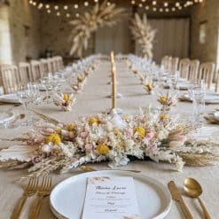 centre de table de mariés en fleurs séchées