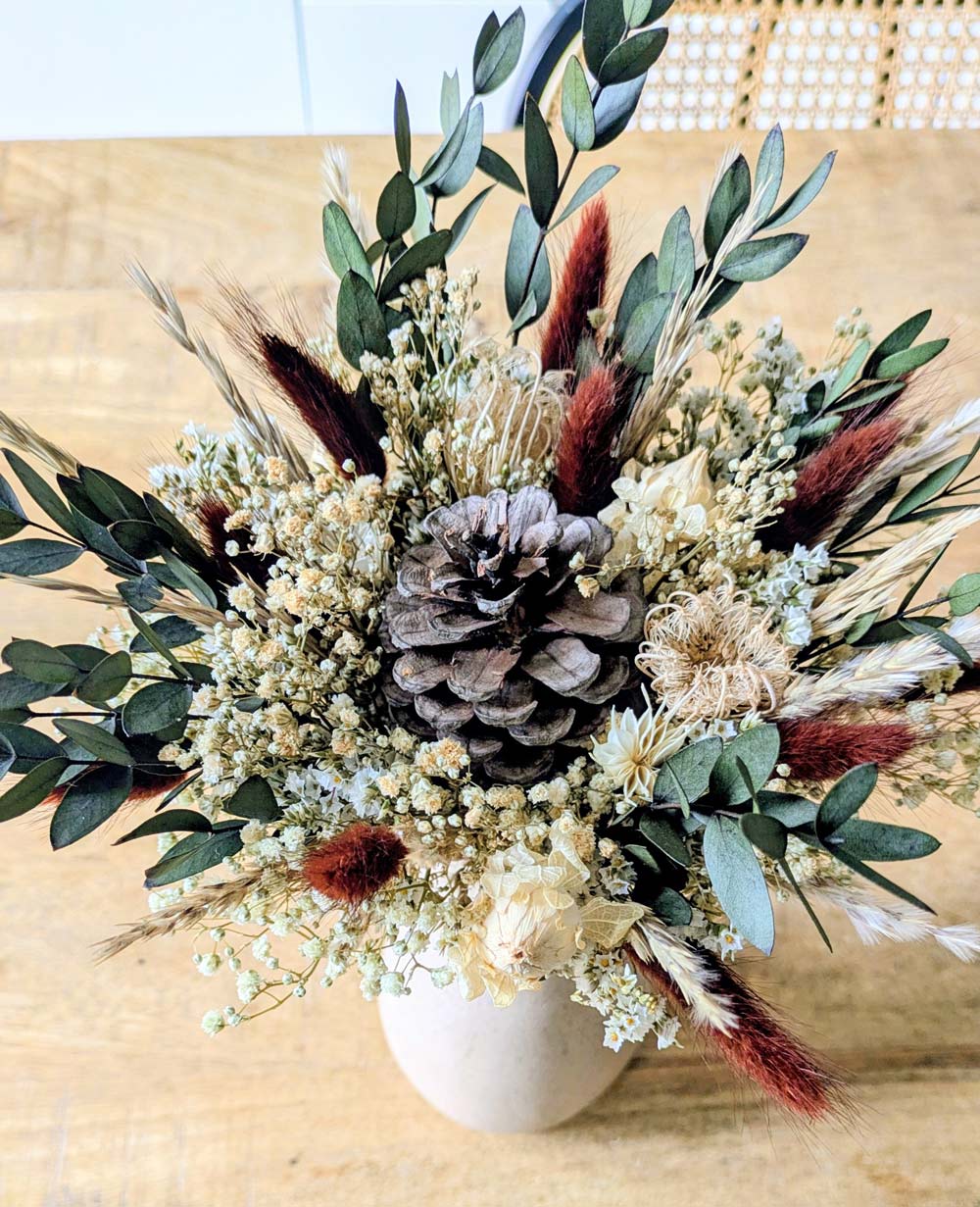 bouquet de fleurs séchées pia pomme de pin
