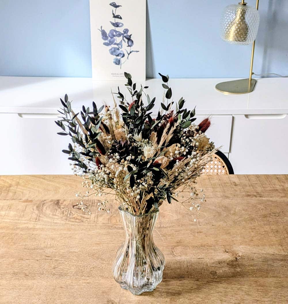 bouquet de fleurs séchées pia à base de pomme de pin
