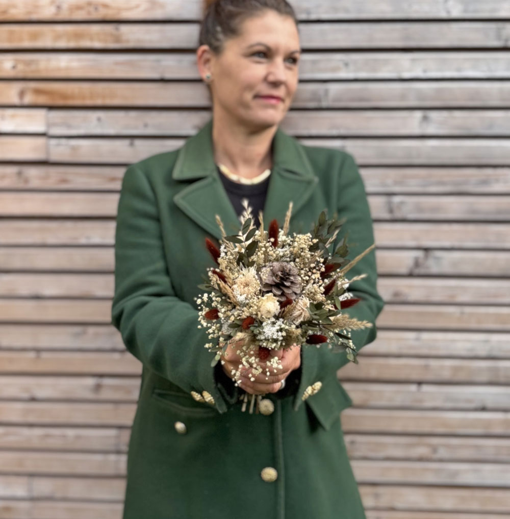 bouquet de fleurs séchées pia pomme de pin
